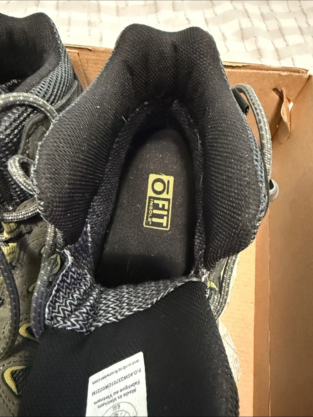 Oboz Men’s Green Hiking Boots - Durable Outdoor Trail Footwear
